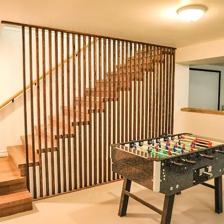 Modern Rustic Home With Wood Stove & Pool Table Kemble Exterior photo